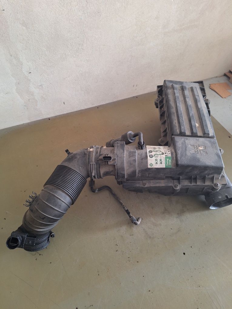 Obudowa filtra powietrza 2.0 TDI Caddy 10-16r