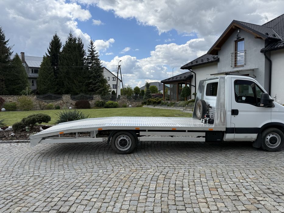 Producent nadwozi laweta pomoc drogowa iveco mercedes renault master