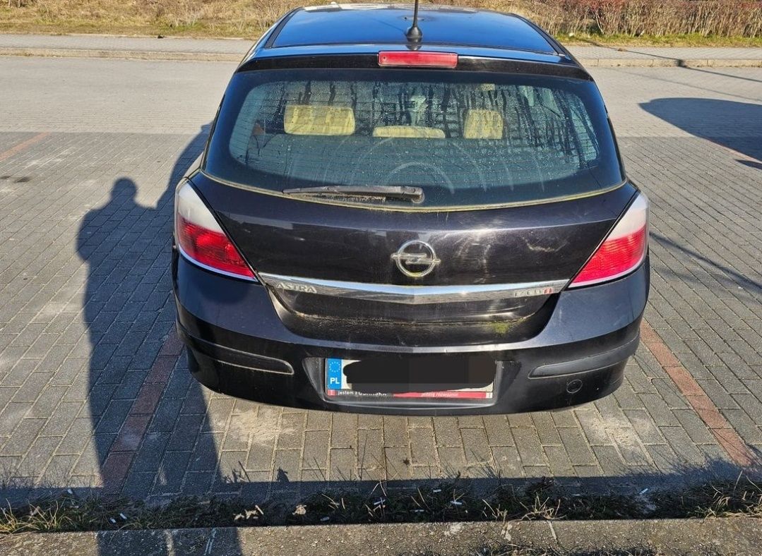 Opel Astra H 1.7 CDTI 2004 – Ekonomiczny i zadbany