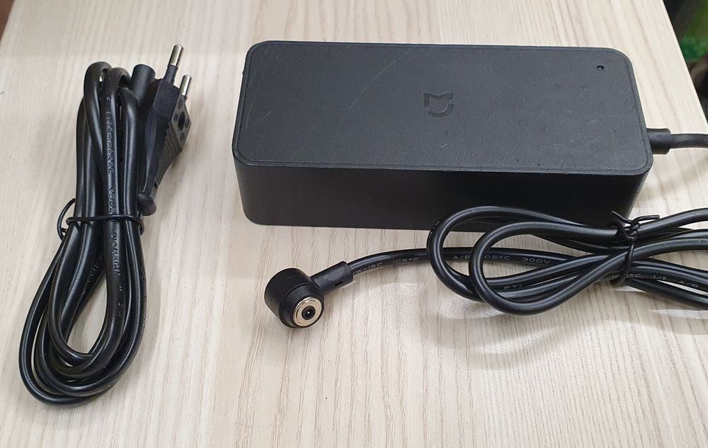 Ładowarka Xiaomi 4 PRO gen 1 magnetyczna 42V 2A oryginalna