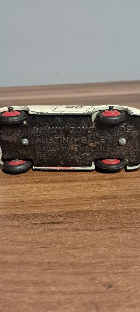 Dinky Toys AUSTIN-HEALEY 109