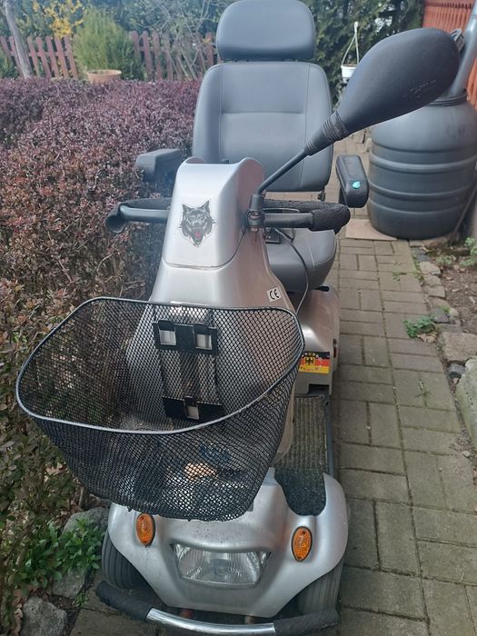 Wózek inwalidzki elektryczny