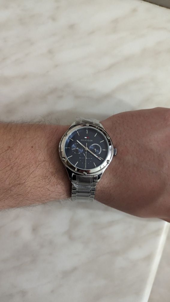 Часы Tommy Hilfiger , годинник США унісекс