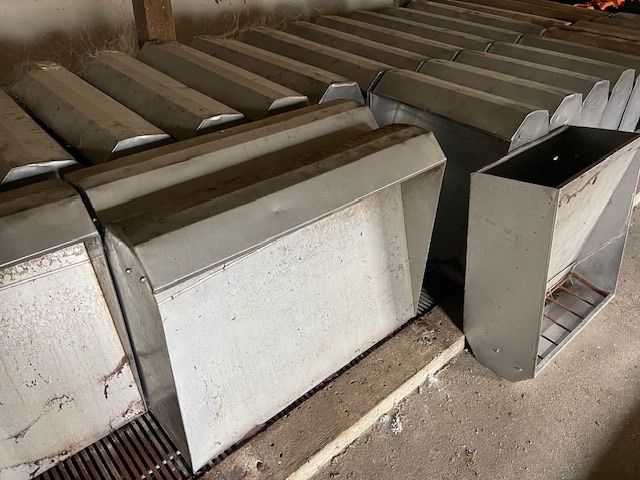 Automat paszowy karmnik dla warchlaków stal nierdzewna duży wybór