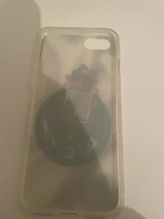 Capa iPhone 7    Está nova a capa, poucas vezes foi usado