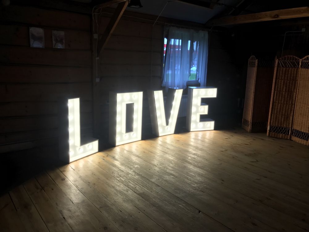 Napis Love ,sprzedaż
