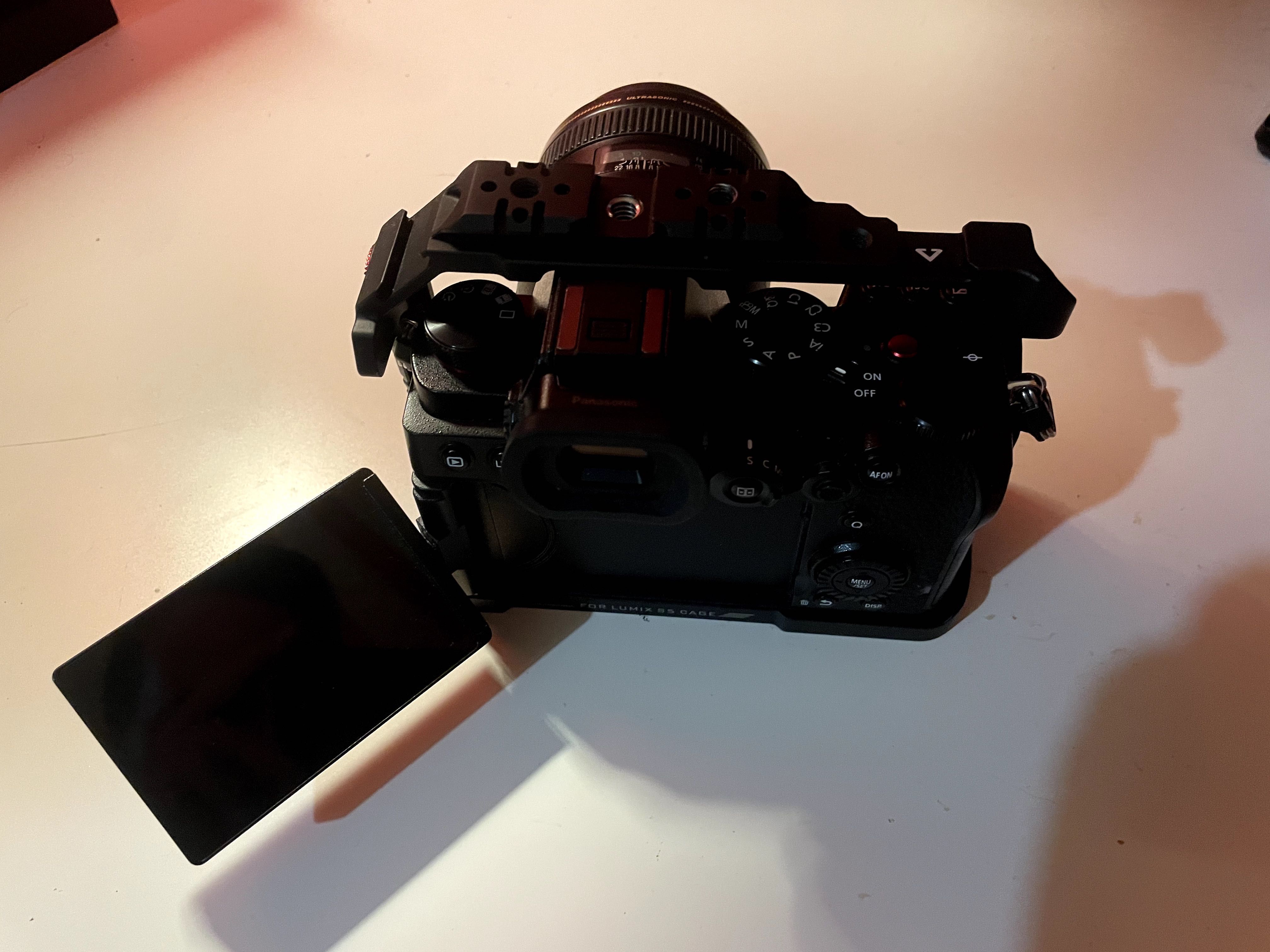 LUMIX S5 + adaptador Sigma MC21 - como nova