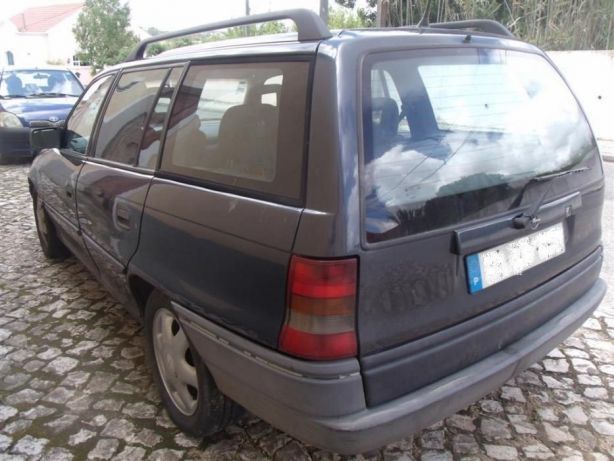 Peças Opel Astra F 1.7TD Isuzu 95 baratas tenho bola reboque