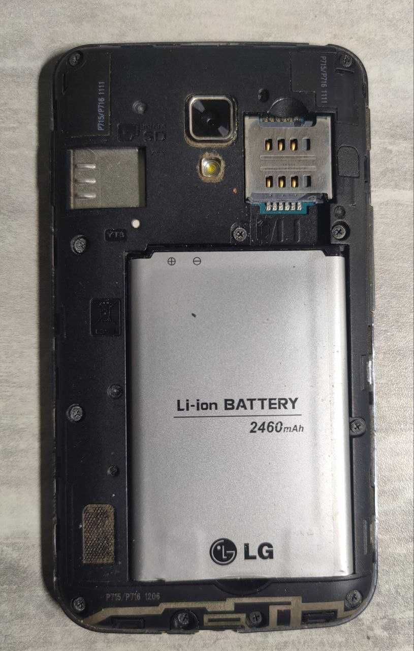 Смартфон LG P-715