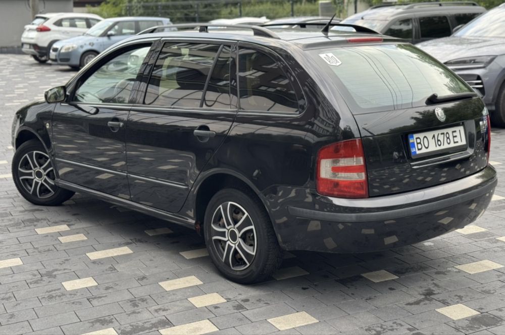 Шкода Фабія / Skoda Fabia 1.4 Газ / Бензин Універсал