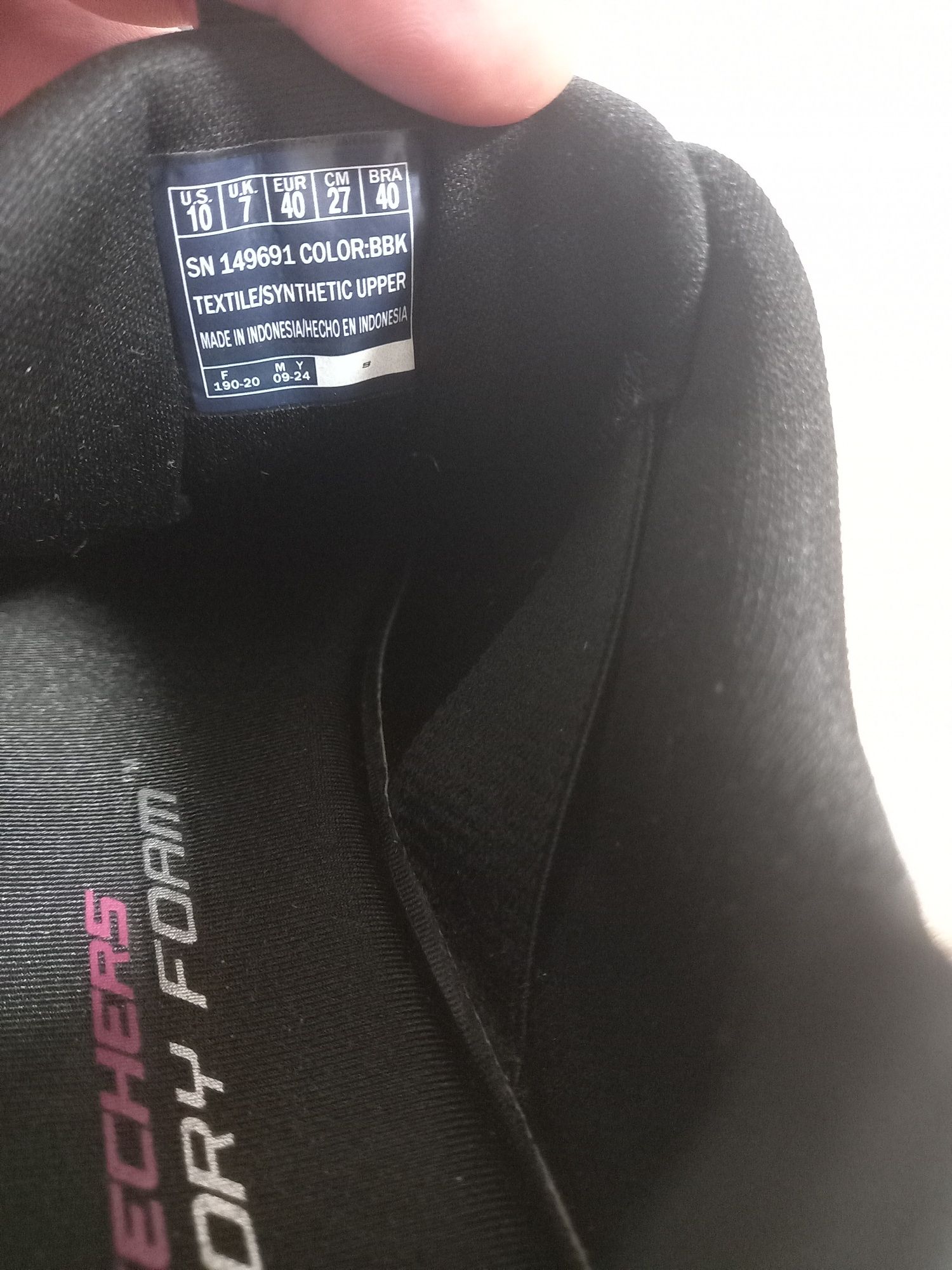 Кроссовки Skechers.40 р.оригинал
