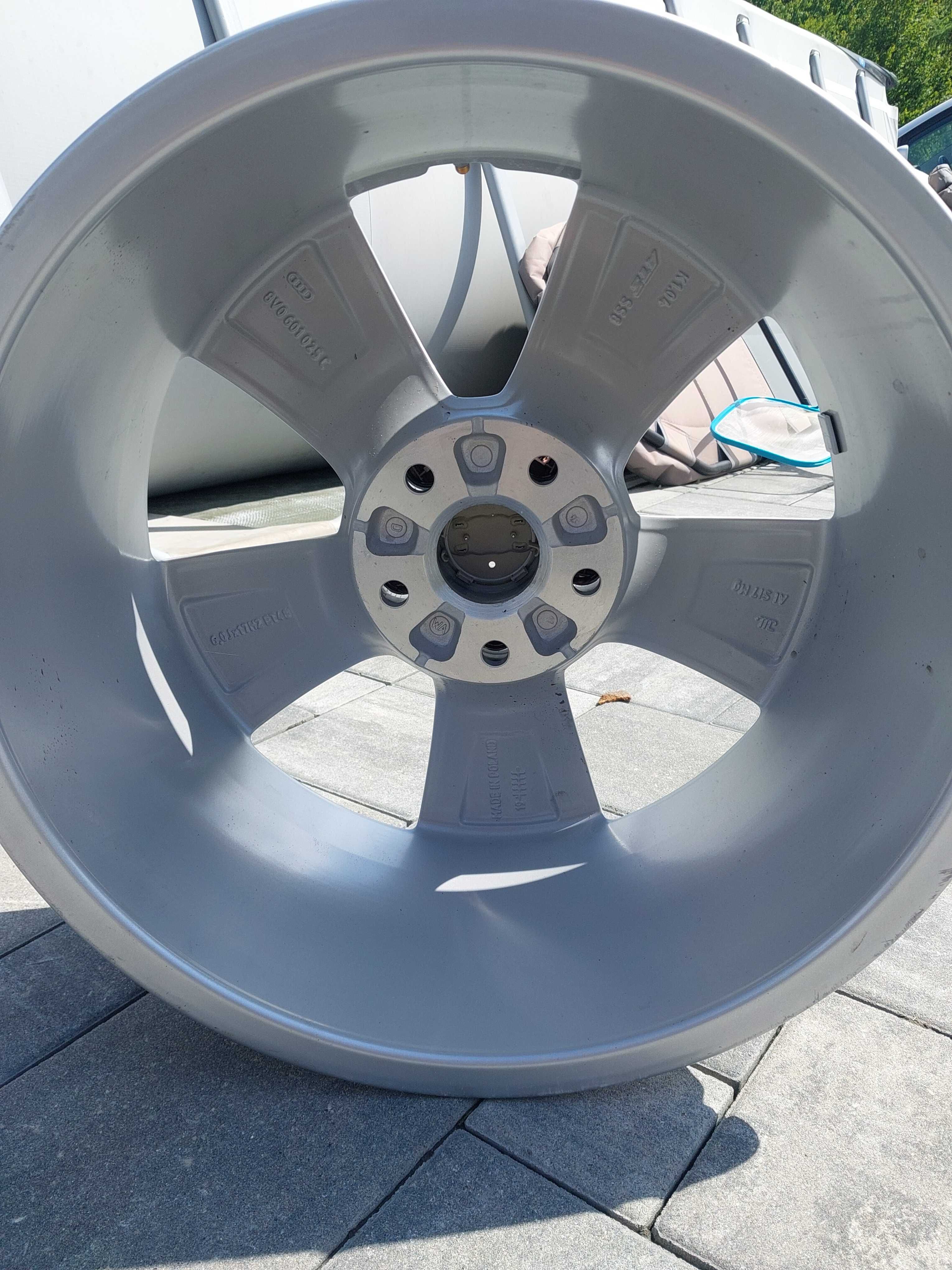 Felga A3 8V 6.0j x17 et48