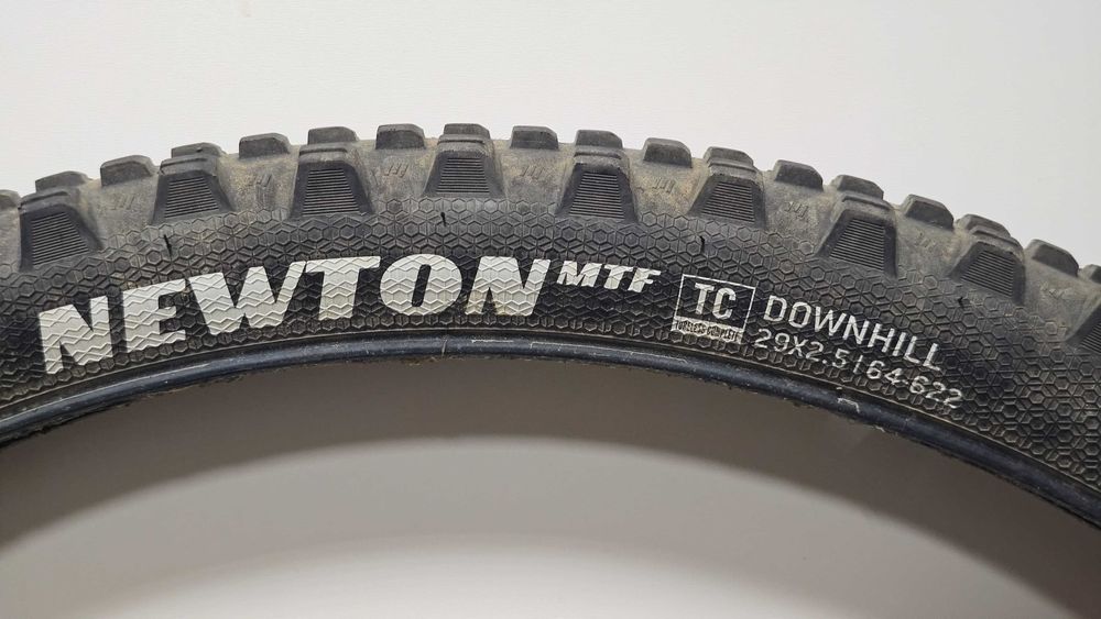 Opona Goodyear Newton MTF 29"x2,5" DH