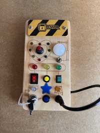 Drewniana tablica sensoryczna edukacyjna led montessori elektryczna