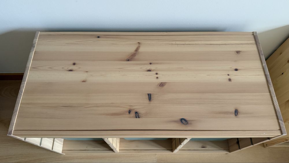 Estante IKEA TROFAST com caixas