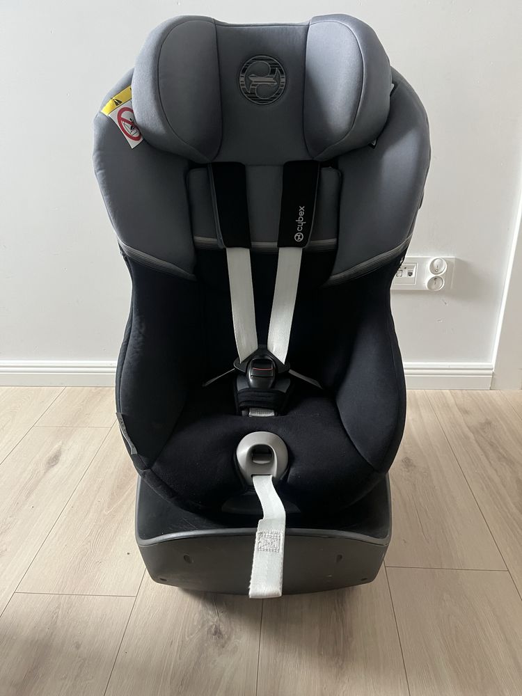 Fotelik samochodowy Cybex Sirona SX2 baza przód tył obrotowy