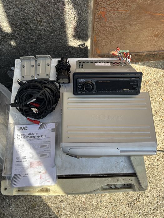 vendo radio sony novo