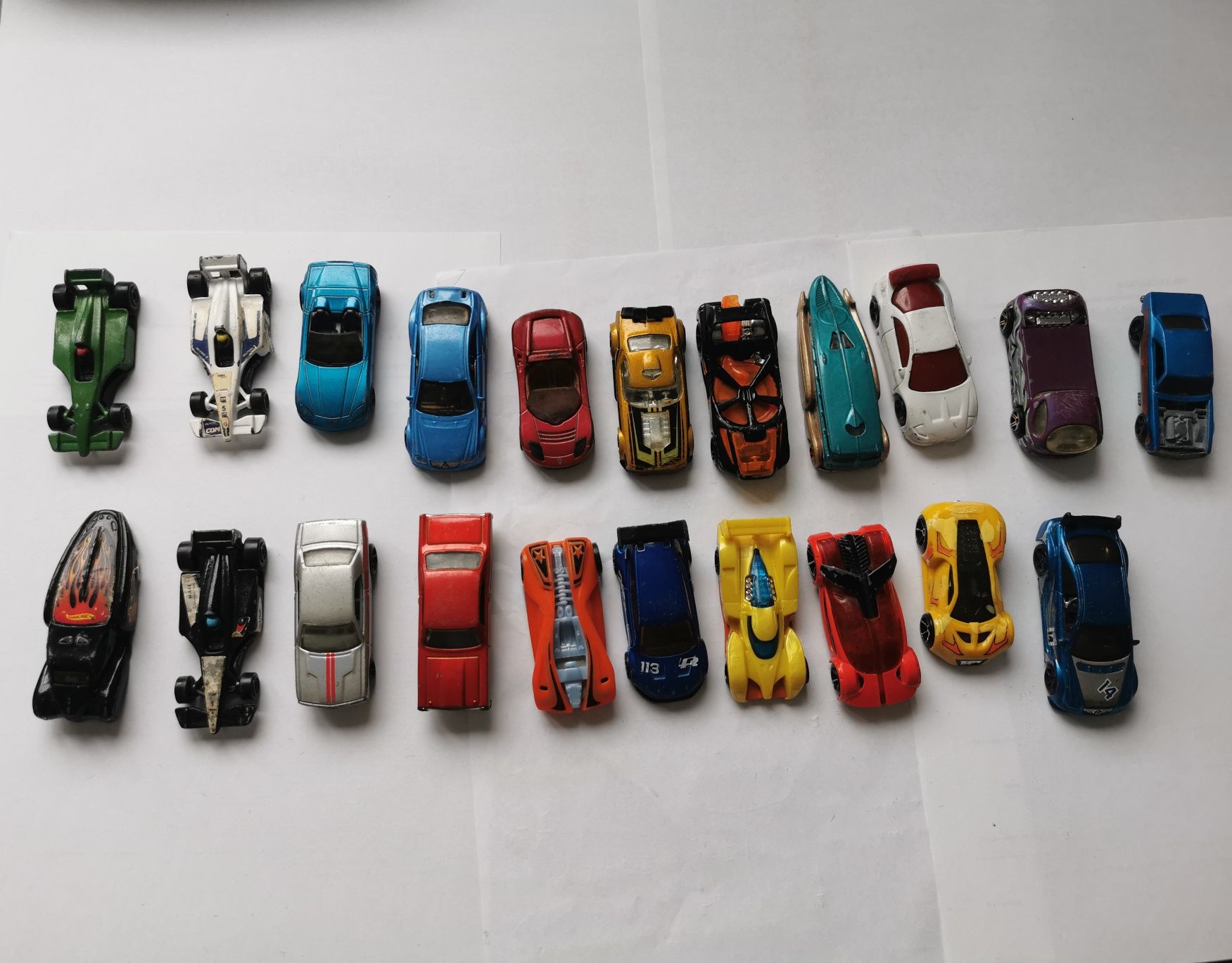 Cena za całość 21 autek resoraki hotwheels