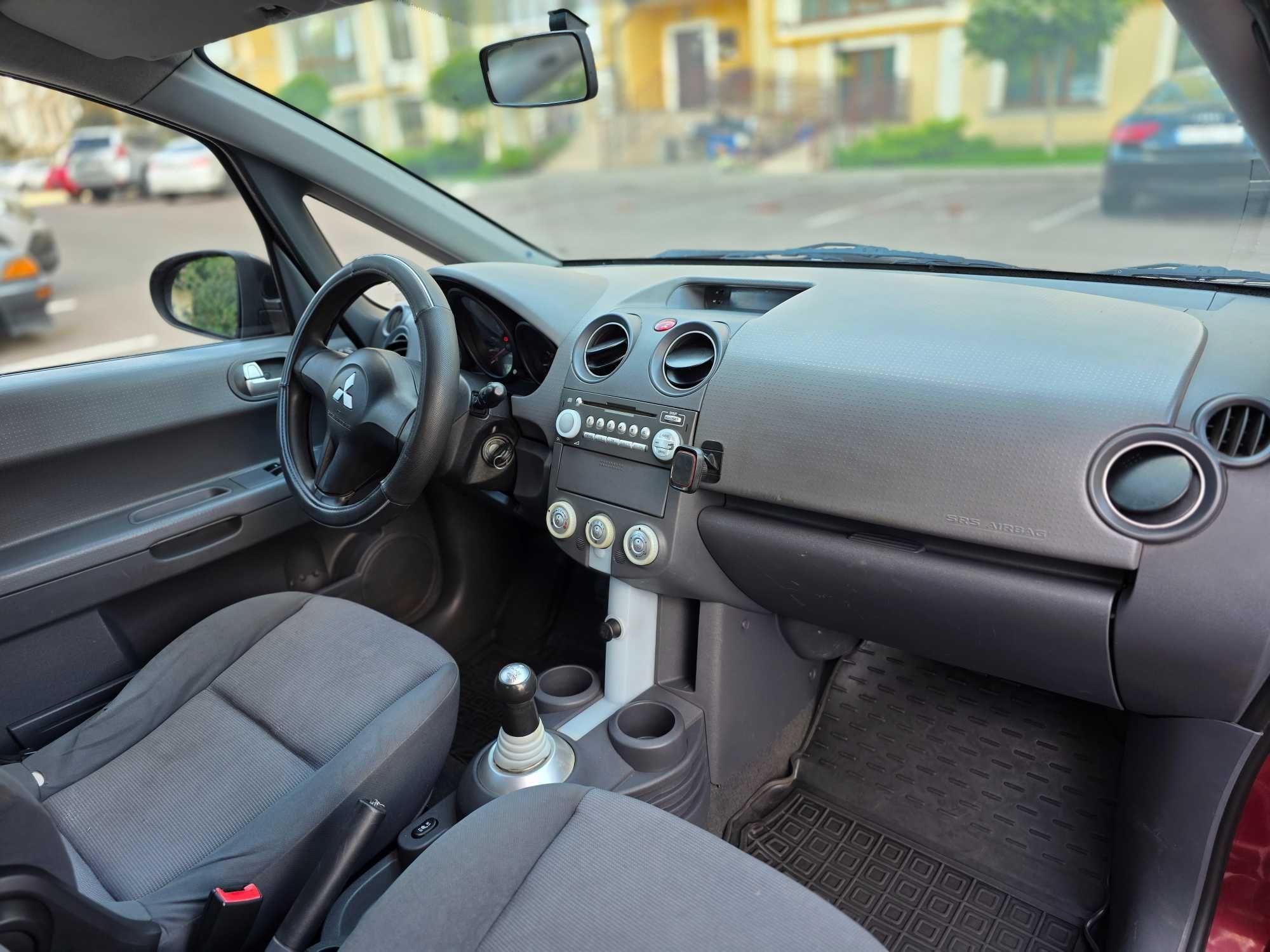 Mitsubishi Colt 1.3 робот, 2005