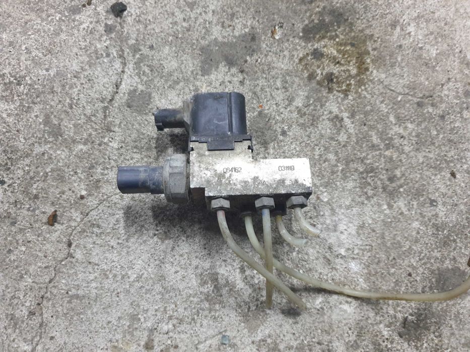 Mercedes w211 w219 rozdzielacz zawór airmatic