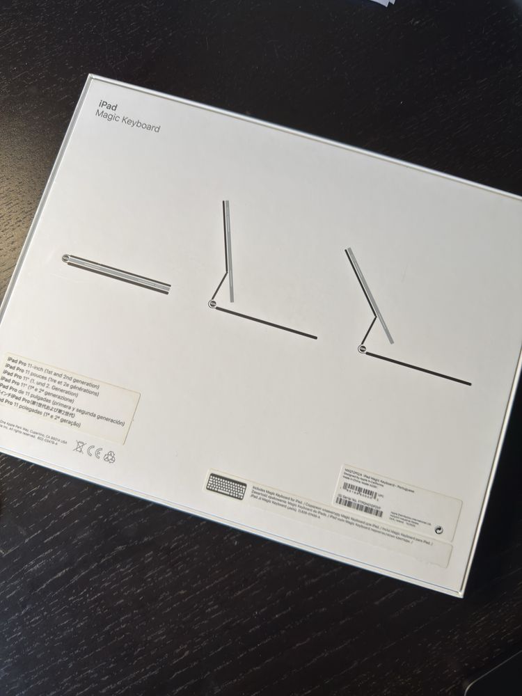 Apple Magic Keyboard 11”