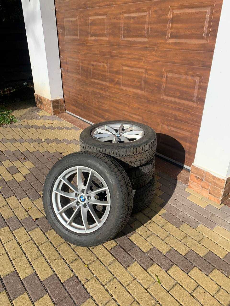Шини зимні Pirelli (225,60 R18) з оригінальними титановими дісками БМВ