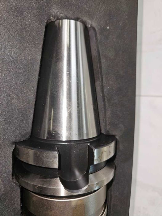 Oprawka BT50 do CNC z wymiennymi tulejkami