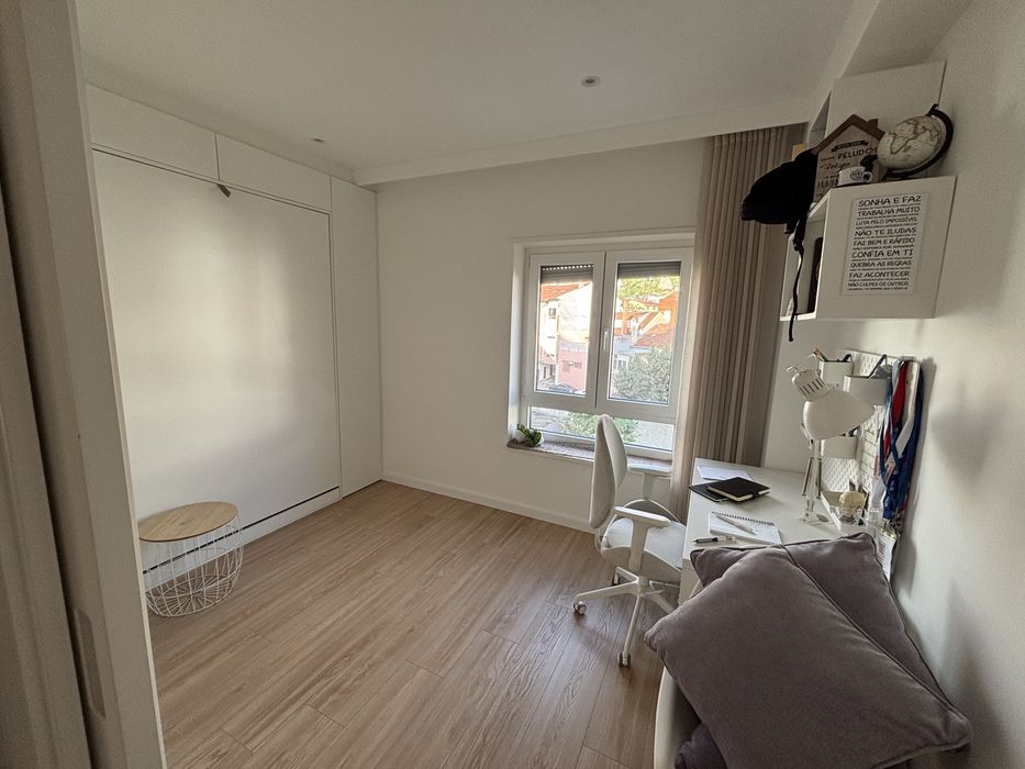 Arrenda-se T1+1 mobilado e equipado