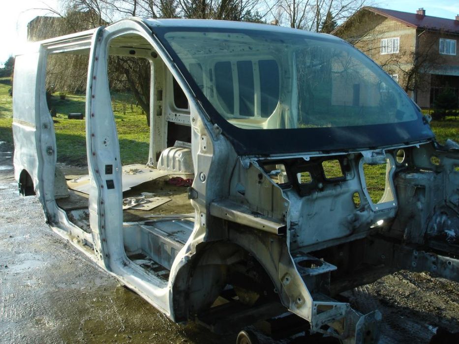 Лобове скло на Віваро,Трафік,Виваро Лобовое Trafic,Vivaro Двери стекло