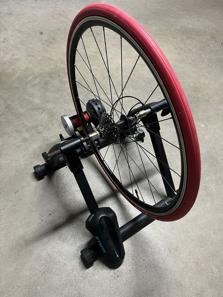 Rolo de Treino Btwin 100 + roda com shimano 105 11v