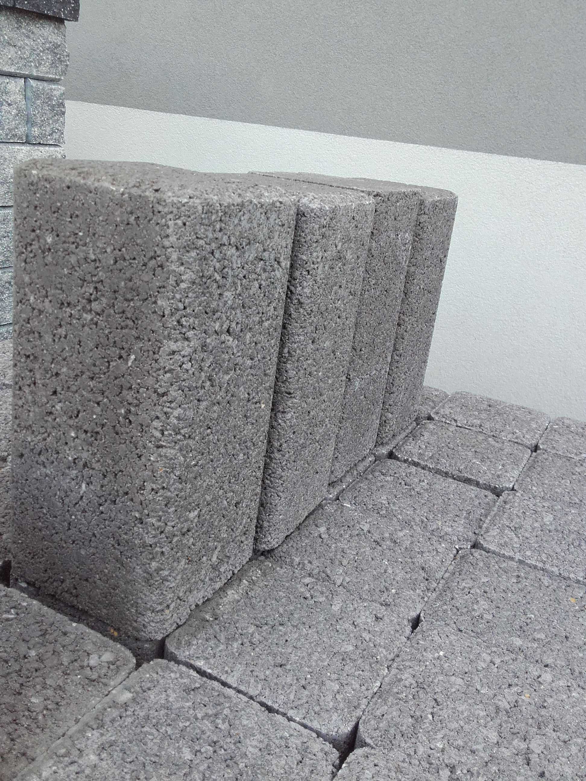 WYPRZEDAŻ! Palisada NOSTALIT  Szara fi 12 cm wys 25 cm