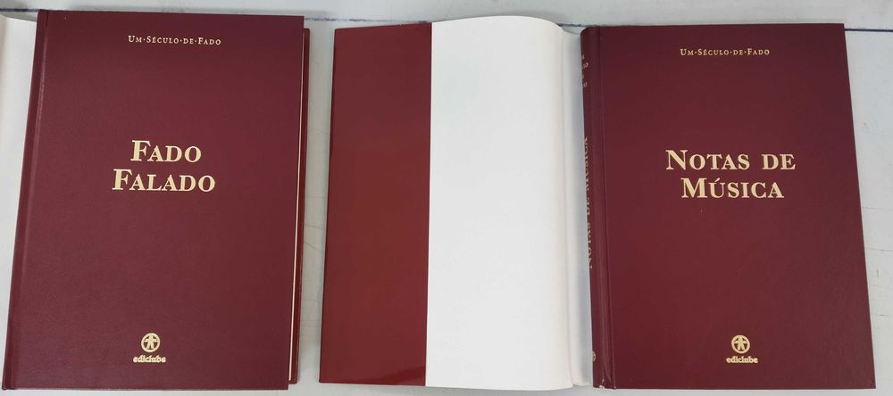 Um Século de Fado. 2 Álbuns capa Dura, Fado Falado e Notas de Música