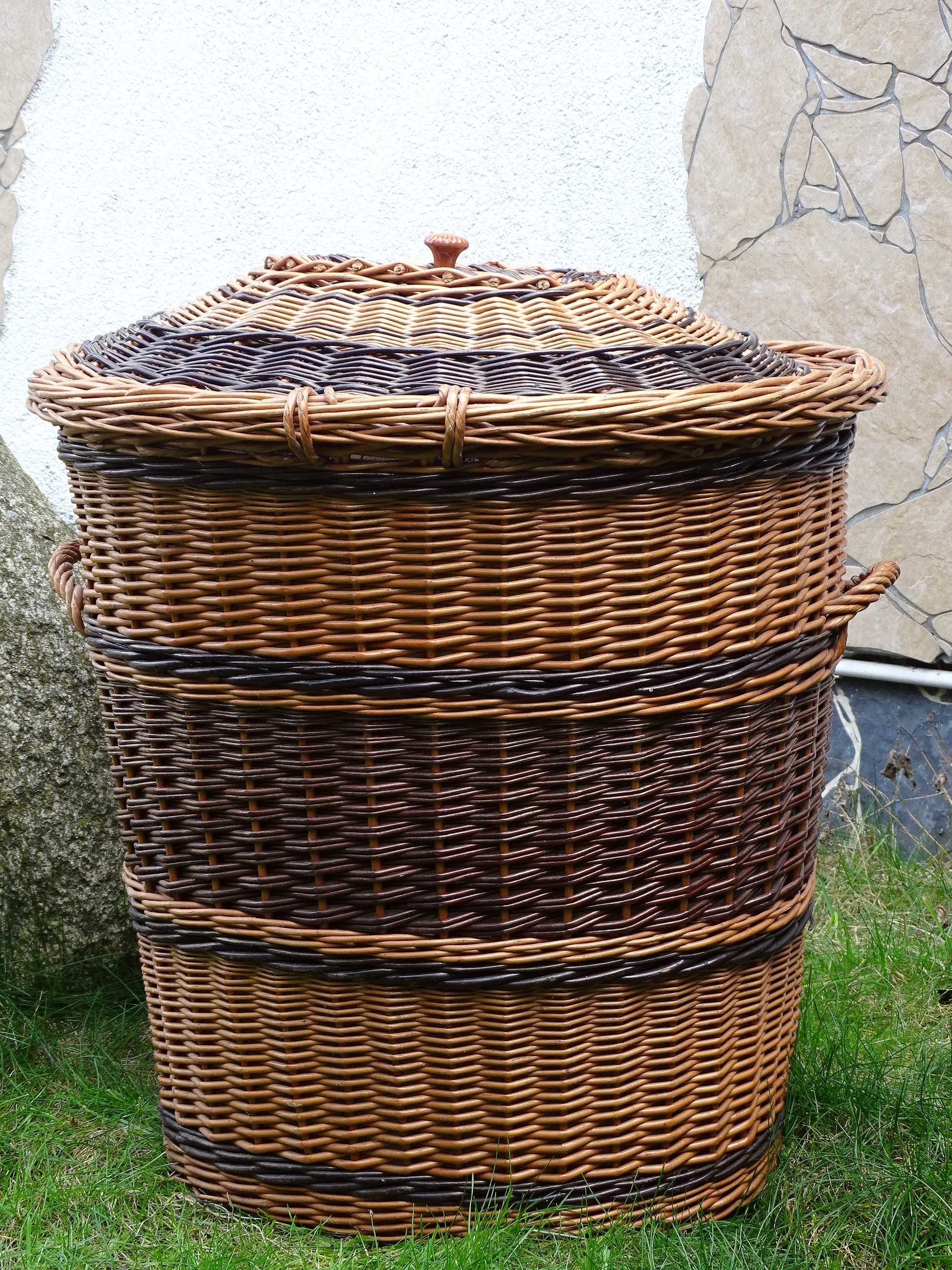 Kosz rattanowy na bieliznę wys. 69 X 66 X 60 cm