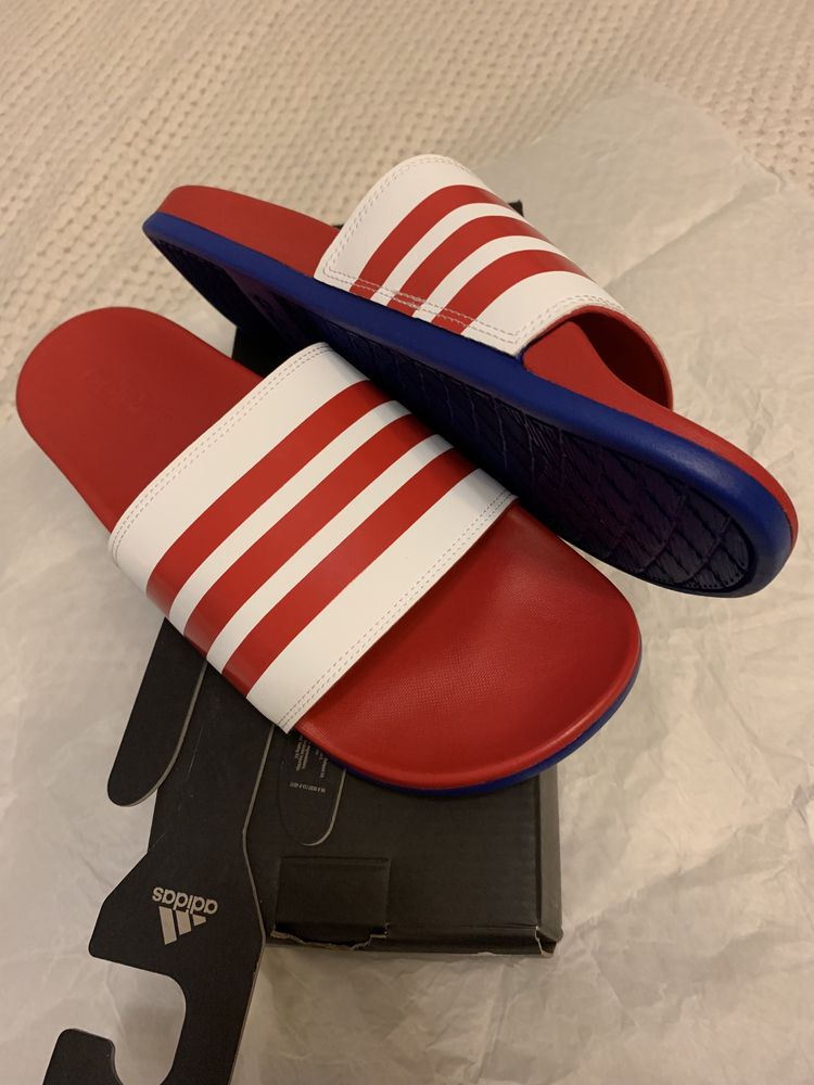 Новые  шлепки  Adidas Original