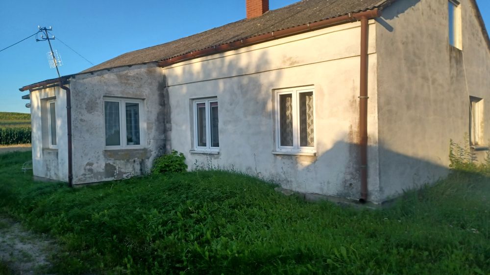 Dom do remontu z garazem