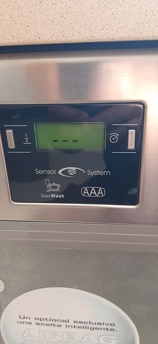 Máquina encastrar lavar loiça Ariston dual wash ELIXIA