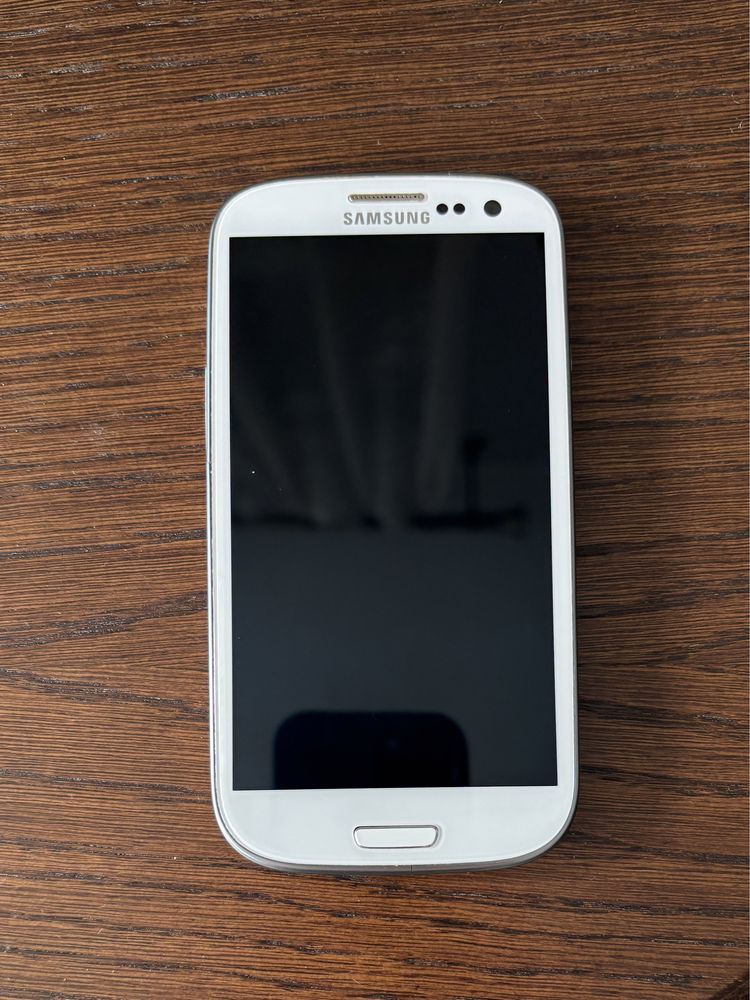 Samsung Galaxy S III GT-19300