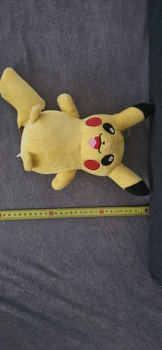 Maskotka pokemon pikachu