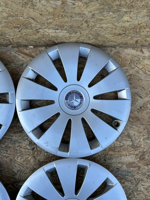 Ковпаки/Заглушки Мерседес оригінал R15