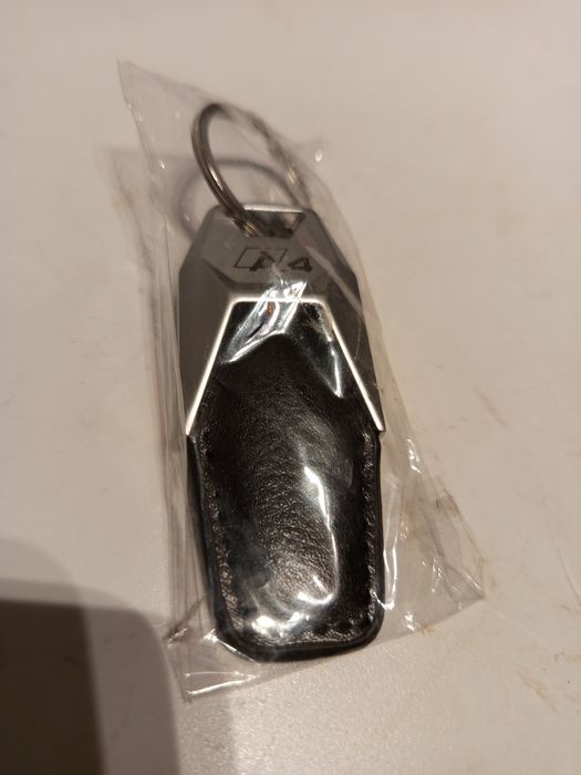 Nowy! Oryginalny OEM ASO Audi A4 brelok do pilota kluczy !