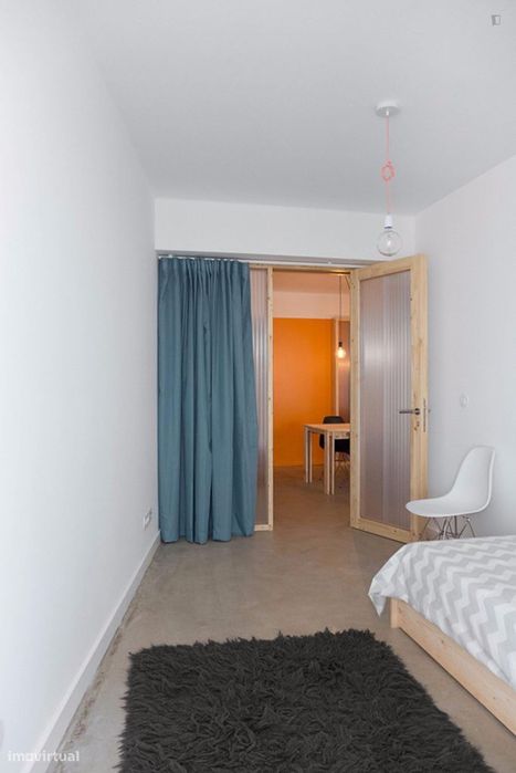 75742 - Quarto com cama de solteiro em...