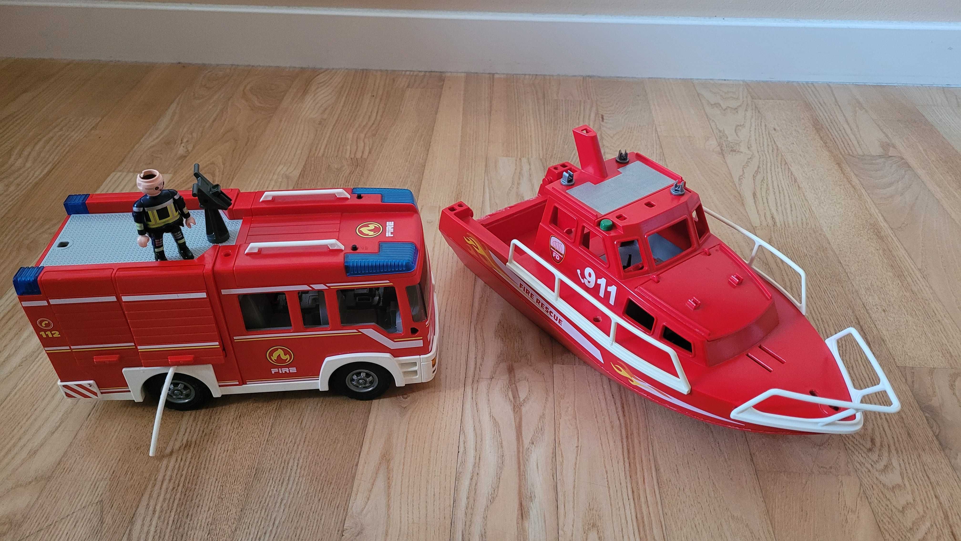 Playmobil 9464 Pojazd ratowniczy straży pożarnej dodatkowo łódź