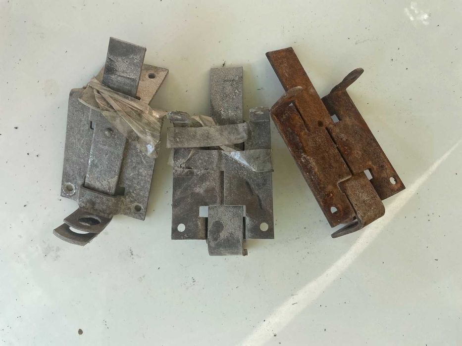 Засов замок задвижка на двери ворота калитку сарай