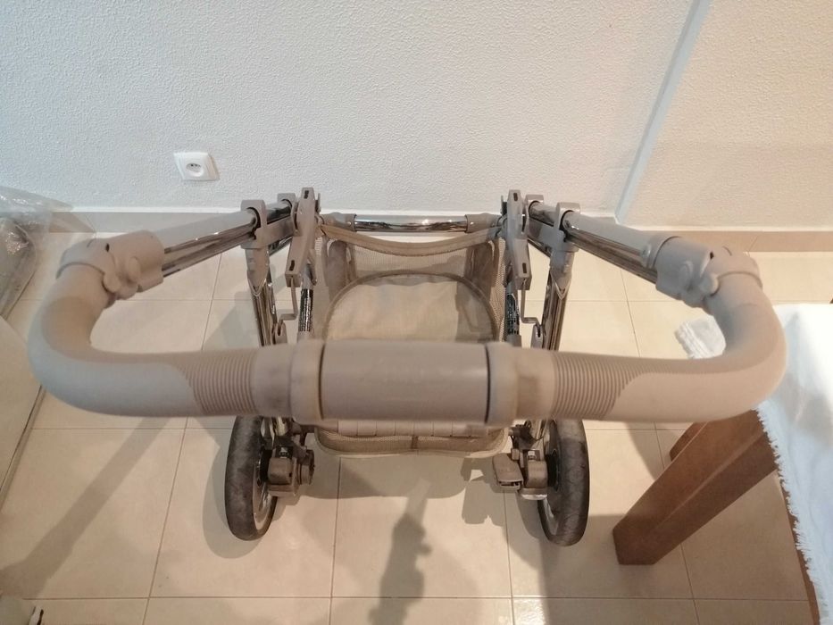 Carrinho de Bebé BEBECAR