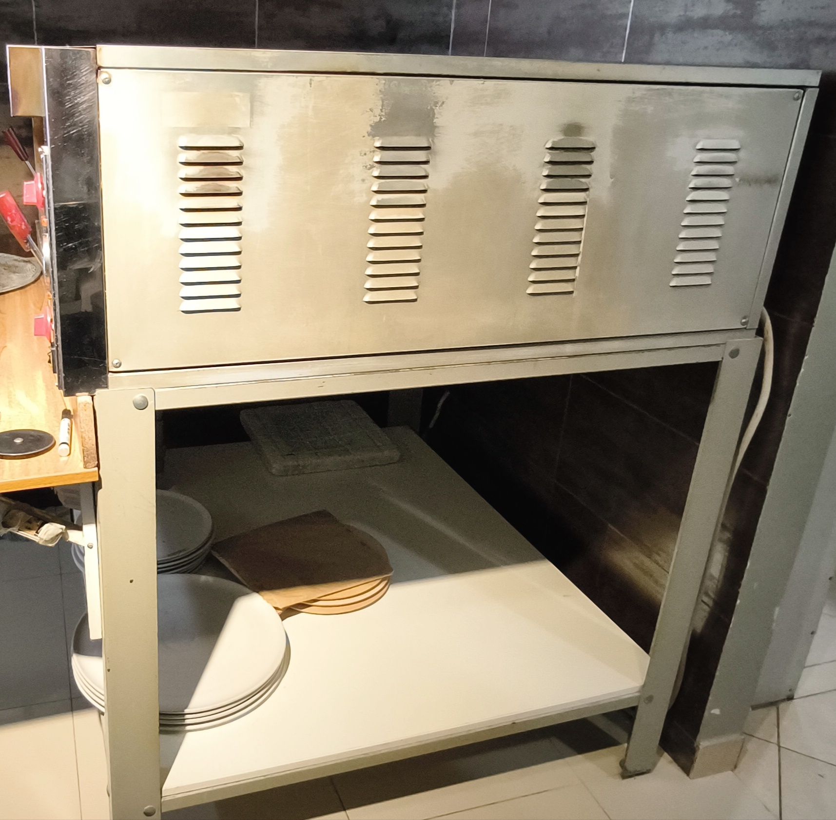 Piec do pizzy Italforni pesaro. 9 pizz