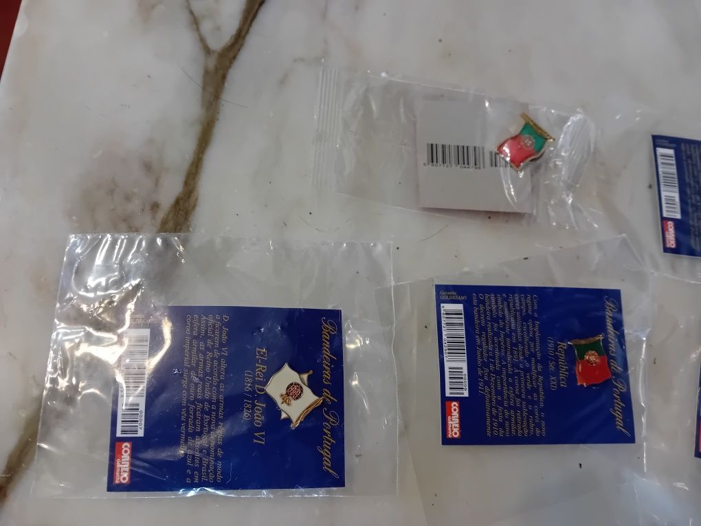 Conjunto de Pin's Brindes Correio da Manhã