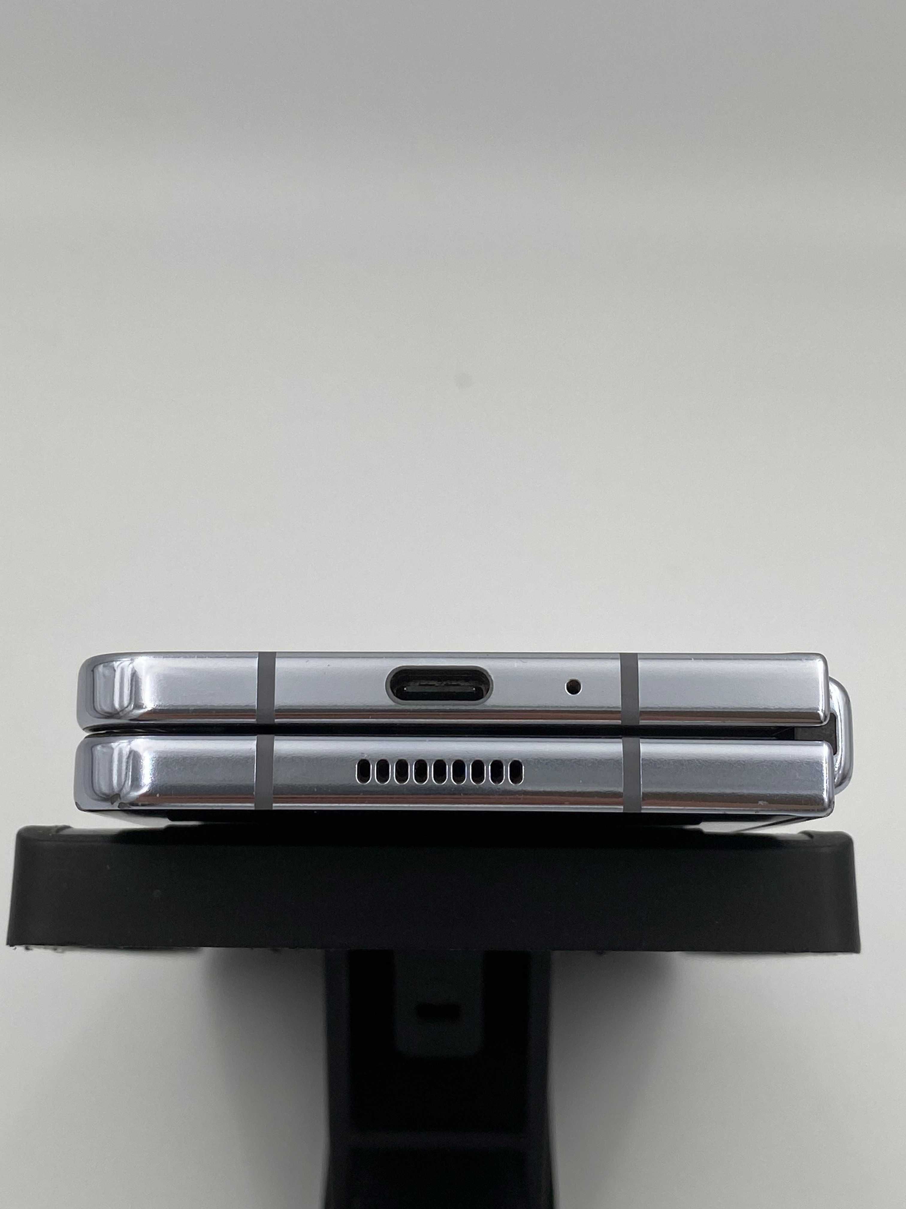 Смартфон Samsung Galaxy Fold 5 F946B 256Gb (08973) Уцінка
