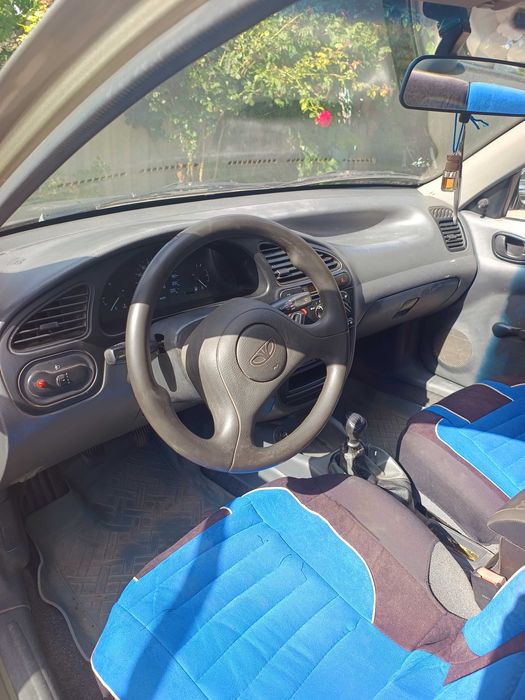 Автомобіль Daewoo sens