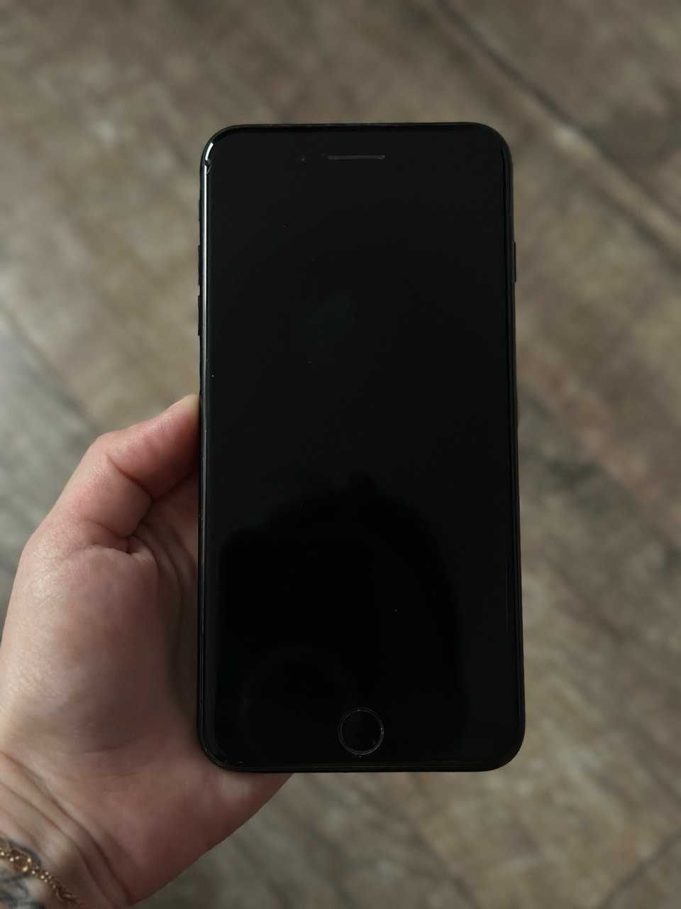 Б/У Apple iPhone 7 Plus 128 Gb Black