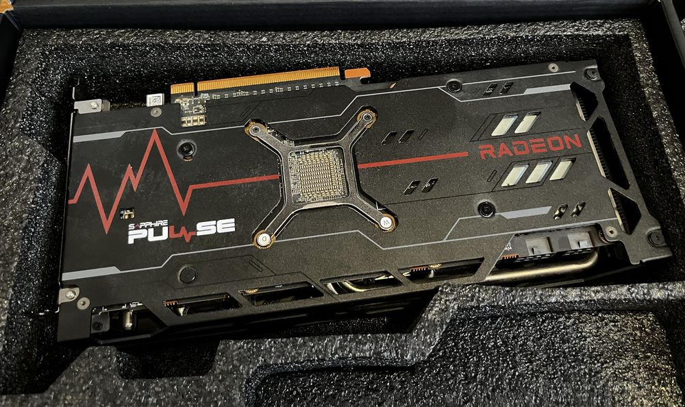 Sapphire PULSE Radeon RX 6700 XT 12GB GDDR6